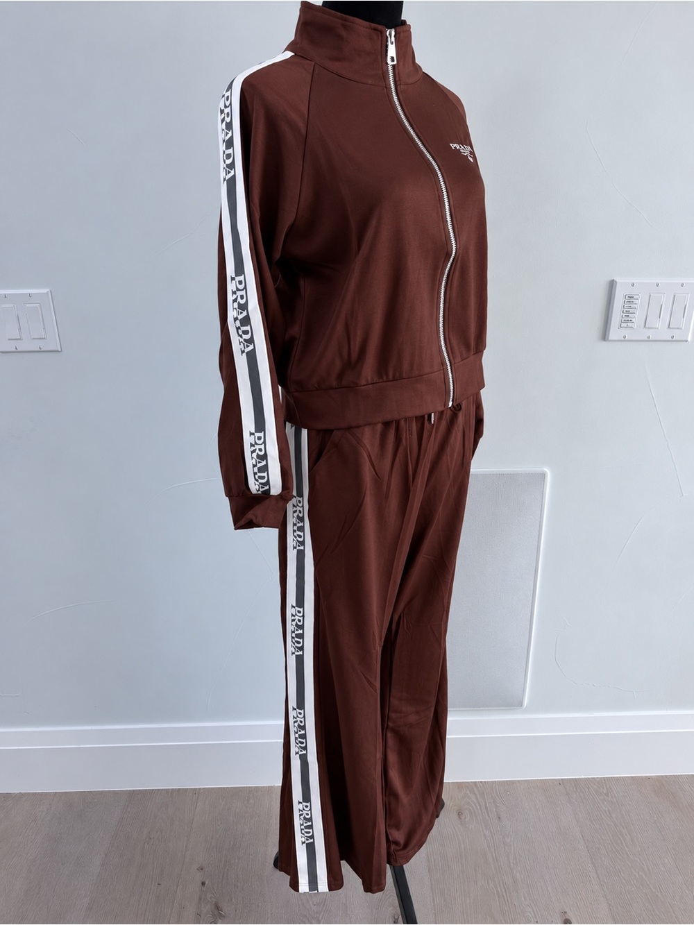 Brown Wide-Leg Track Pants with Matching Zip Jacket size L - Picture 5 of 5